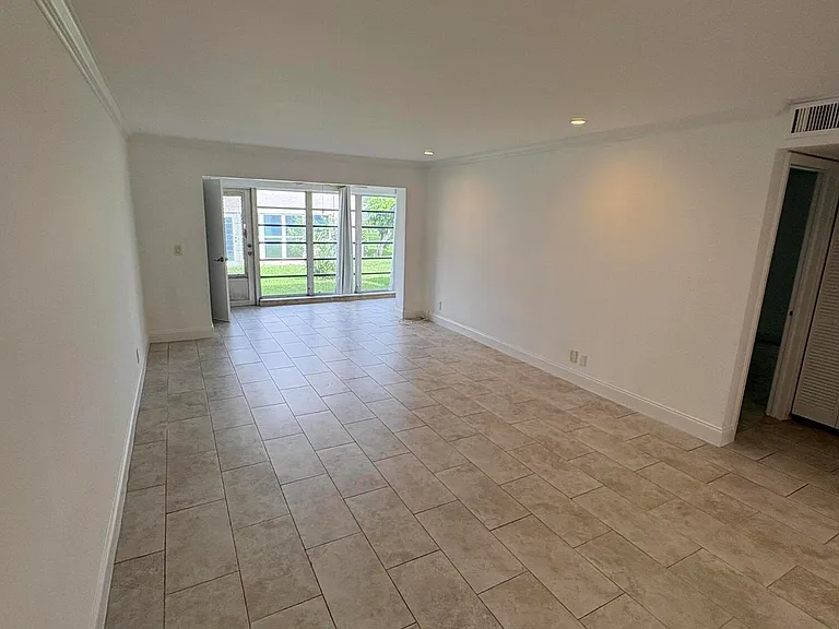 1020 Silk Oak Ter #104 — Photo 7