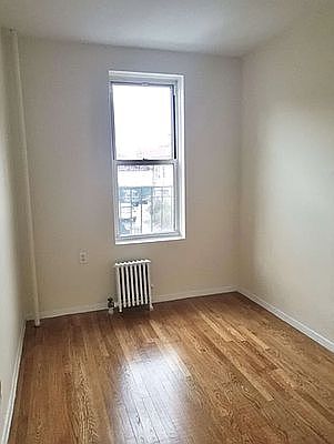 3rd image of 2756 27th St APT 2F