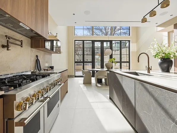 966 Bergen St, Brooklyn, NY 11216