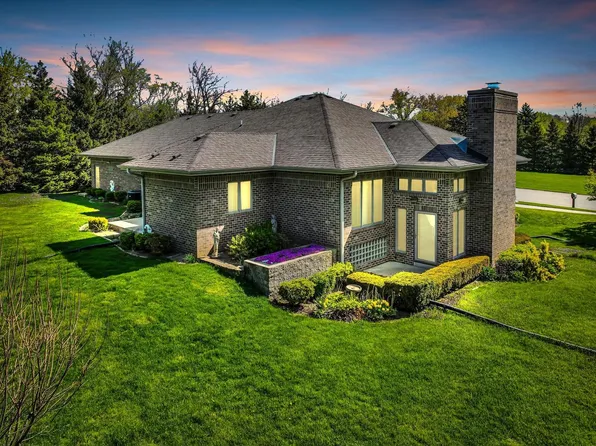 2132 Esquire LANE, Mount Pleasant, WI 53406