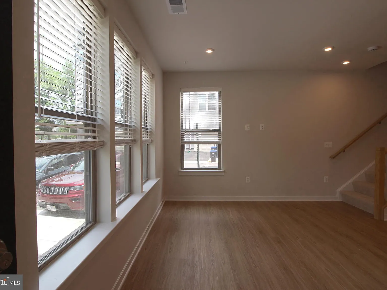 2 bed, 2.5 bath, 1560 sqft, $2,995 — Photo 3