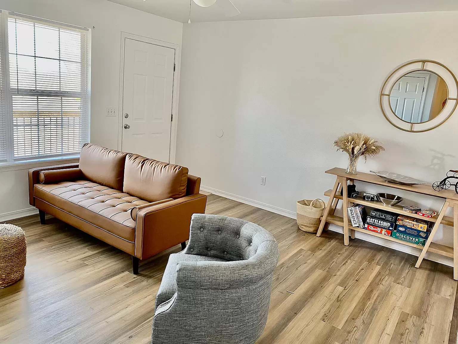 2 bed, 852 sqft, $1,197 — Photo 2