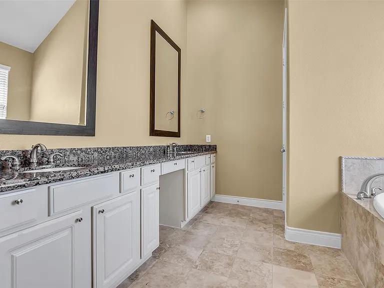 5724 Kansas St — Photo 28