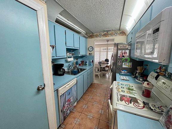 5th image of 851 NW 81st Way #4