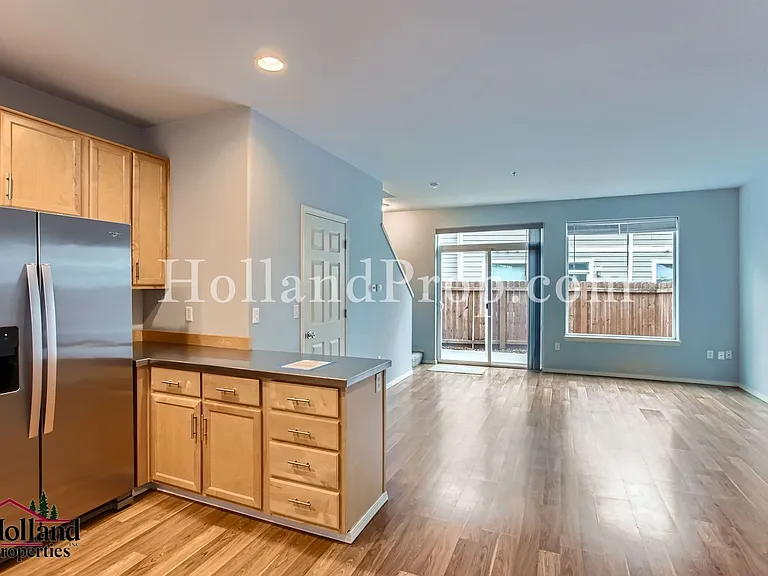 8641 NE Trafalgar Ln — Photo 7