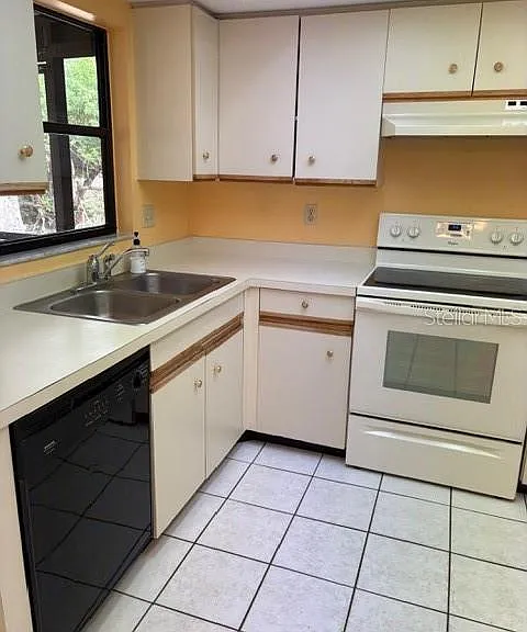 442 N Jefferson Ave — Photo 3