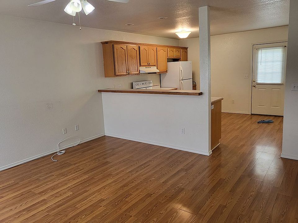 2nd image of 2206 S Sergeant Ave