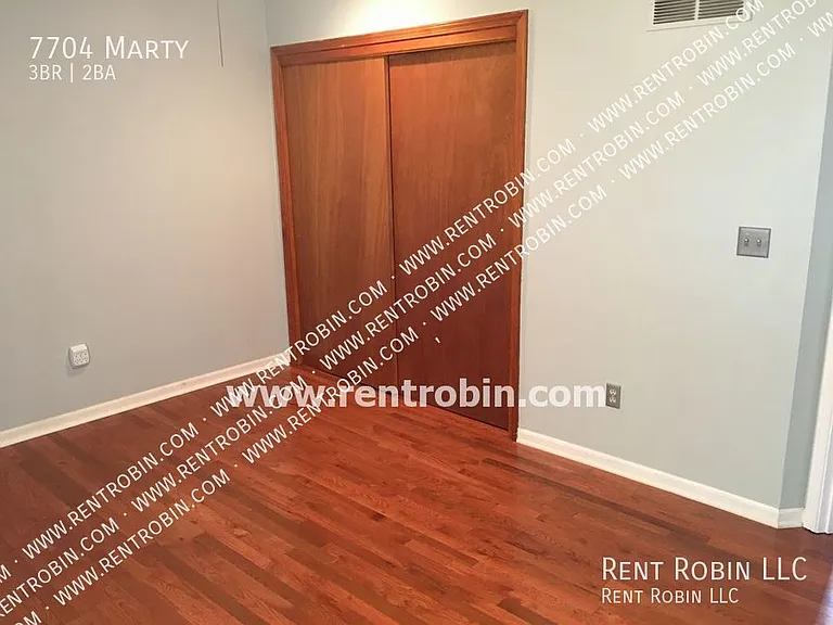 7704 Marty St — Photo 8