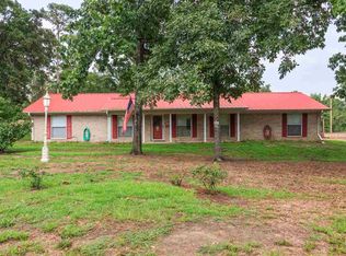 331 Sandy Ln, Gladewater, TX 75647