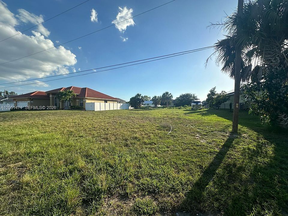 1st image of 930 SW 8th Pl