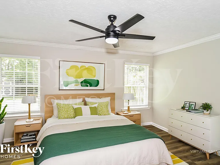 5048 Singing Hills Dr — Photo 10