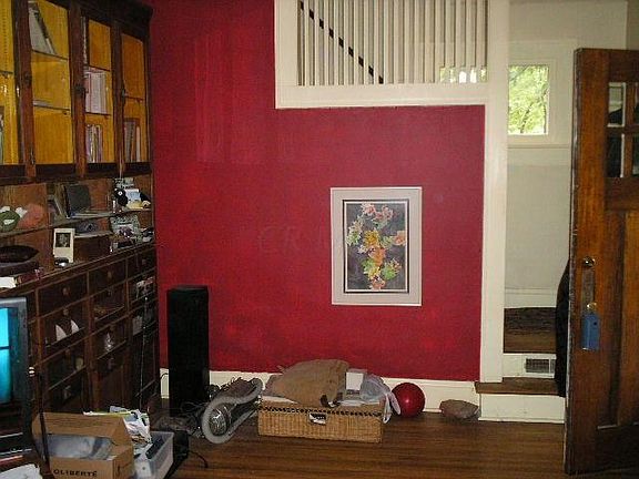 4th image of 2670 Indianola Ave