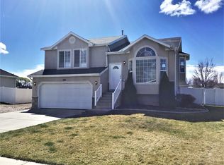1101 W 1075 N, Clinton, UT 84015