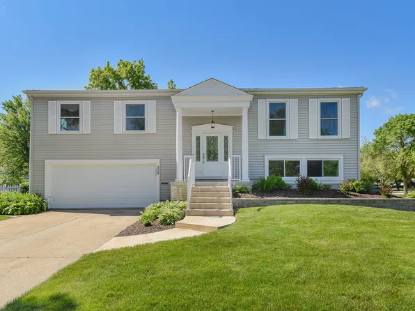 304 Cottonwood Ln, Naperville, IL 60540