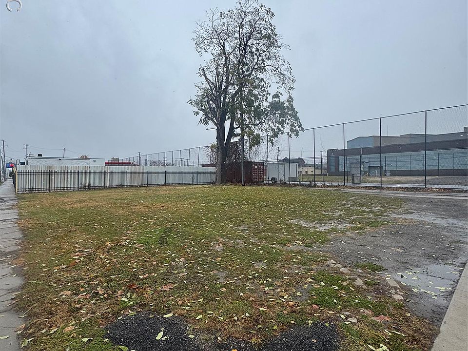 2nd image of 3938 Livernois Ave