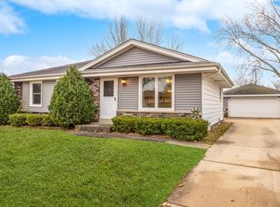 9607 W Arch Ave, Milwaukee, WI 53224