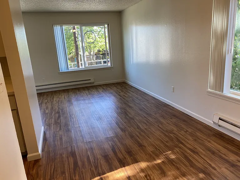 5913 Rainier Ave S — Photo 7