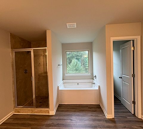5th image of 465 McGiboney Ln