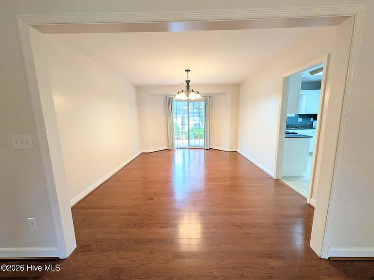 39 Bedford Cir — Photo 9