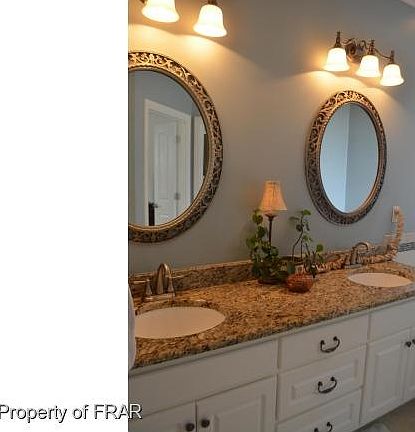 Double Vanity Sinks 