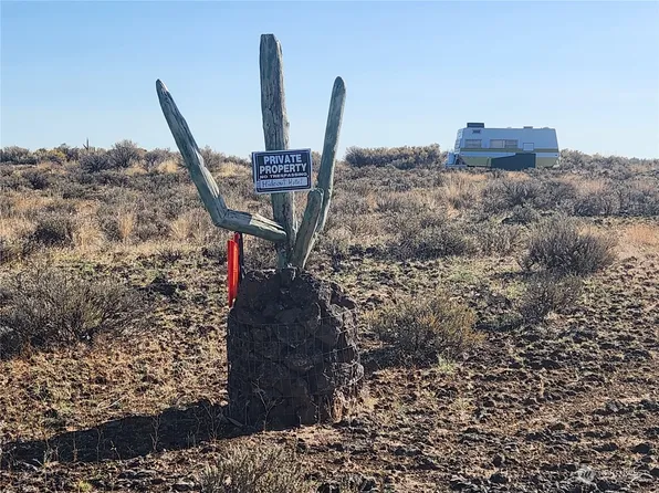 999 Chief Moses Drive, Ephrata, WA 98823