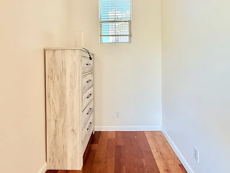 863 Dederick Ct — Photo 38