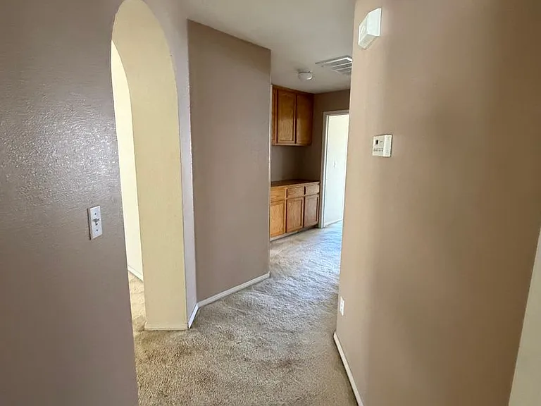 1648 Alberta St — Photo 33