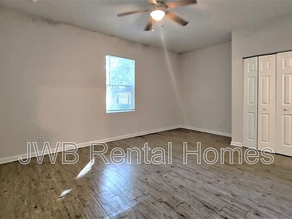 5th image of 7531 Wakefield Ave