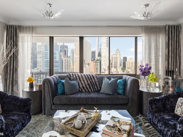 167 East 61st Street 27B image 2 of 7