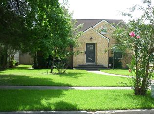8242 Bonner Dr, Houston, TX 77017