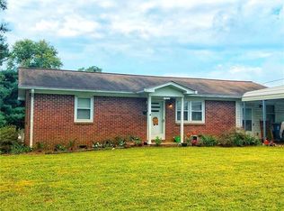 3302 Spencer Rd NE, Conover, NC 28613