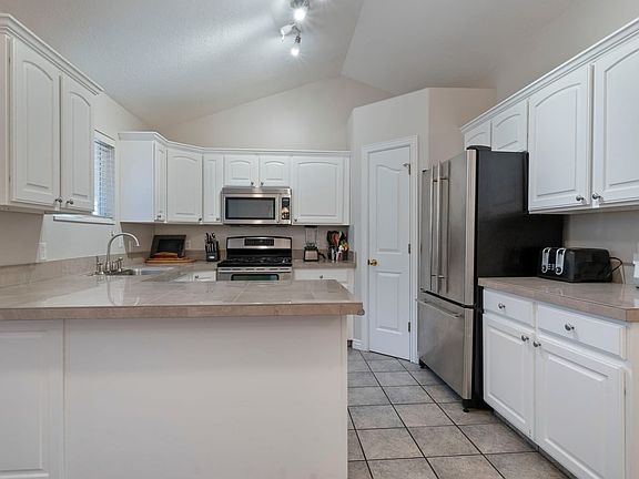 2nd image of 2371 S Dakota Ave