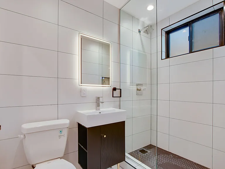 946 S Ridgeley Dr #104 — Photo 7