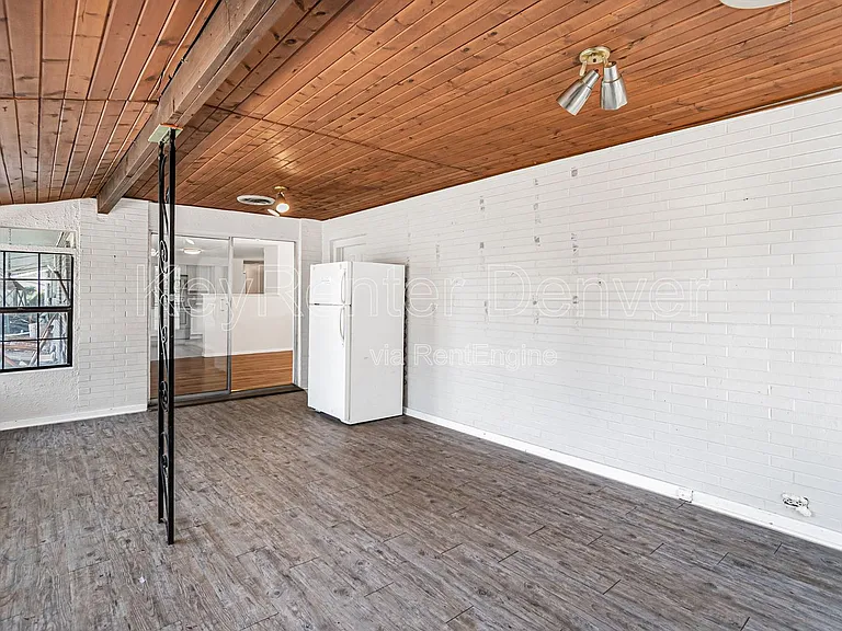 5265 W Ontario Ave — Photo 5