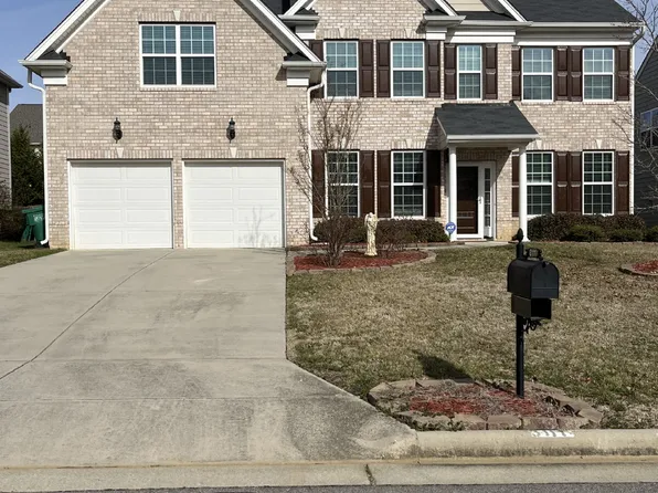 3111 Ironwood Flat Dr, High Point, NC 27265