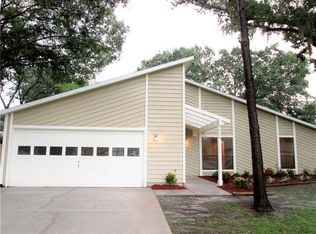 719 Sandy Creek Dr, Brandon, FL 33511