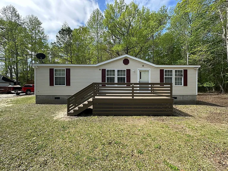 5636 Caratoke Hwy — Photo 1
