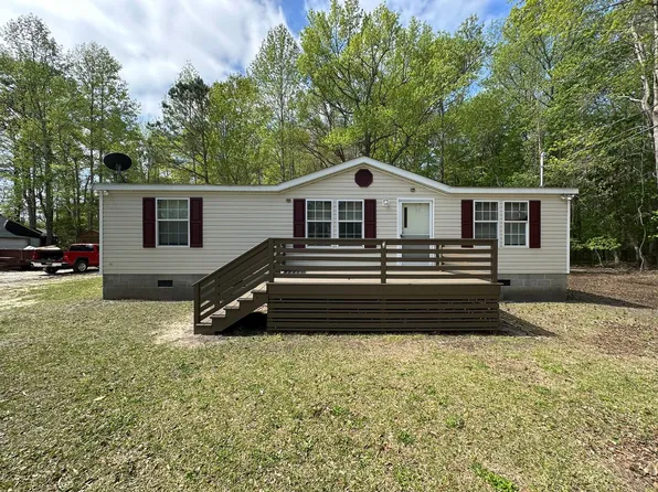 5636 Caratoke Hwy, Poplar Branch, NC 27965