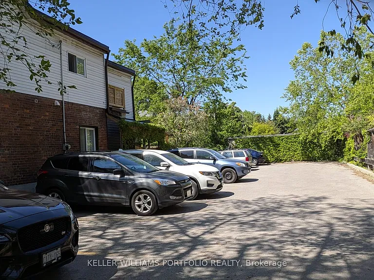 347 Sorauren Ave #122 — Photo 37
