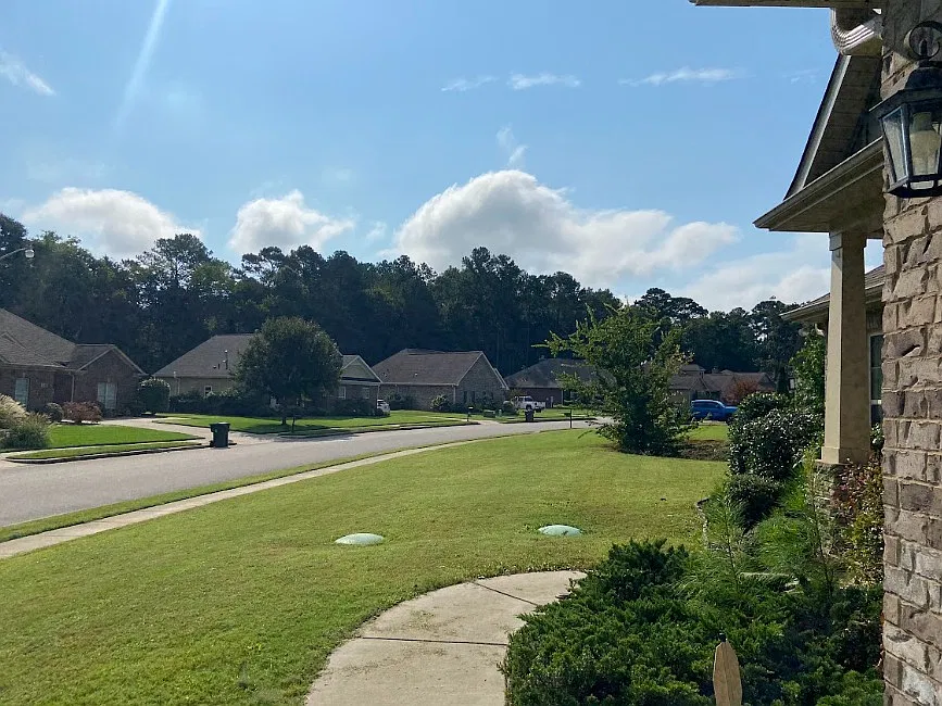 3 bed, 1936 sqft, $2,000 — Photo 2