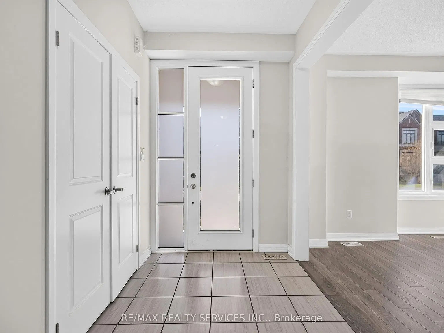 3 bed, $3,100 — Photo 2