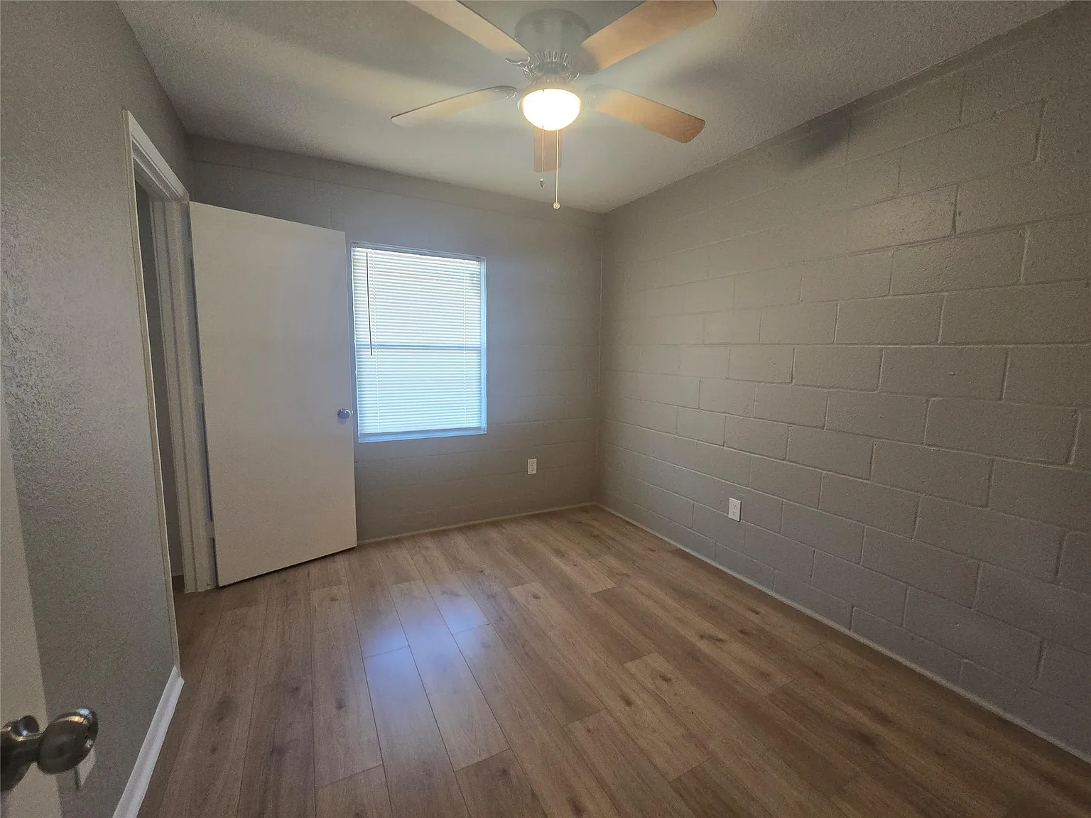 2 bed, 1.0 bath, 650 sqft, $850 — Photo 4