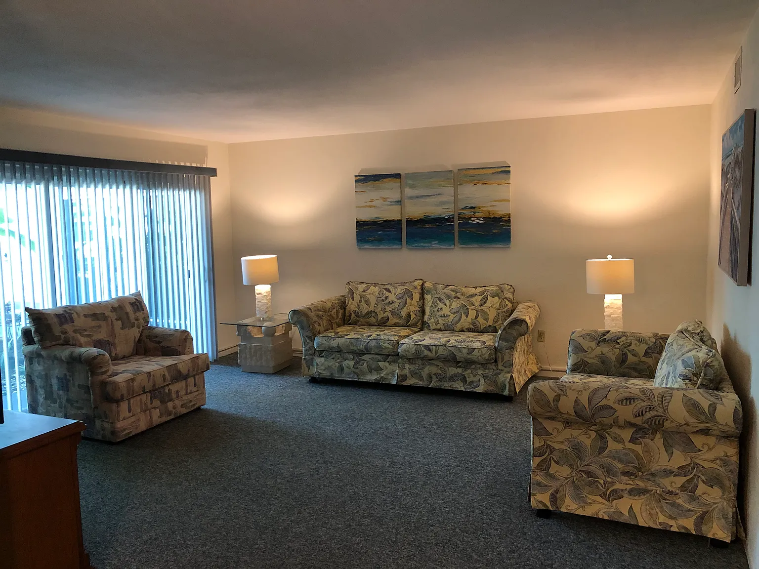 2 bed, 1.5 bath, 944 sqft, $1,650 — Photo 3