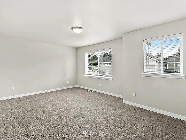 16307 8th Ave E — Photo 20