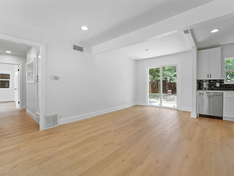 10746 Cotillion Dr — Photo 12