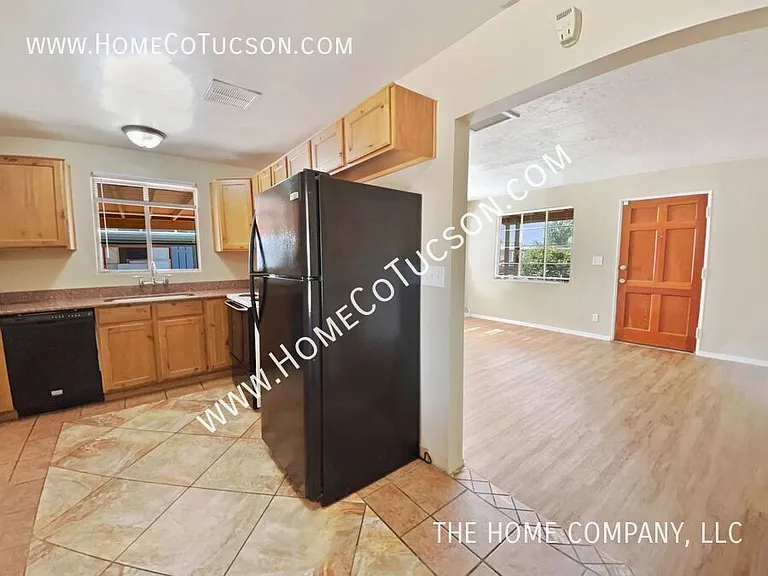 5452 E Linden St — Photo 13