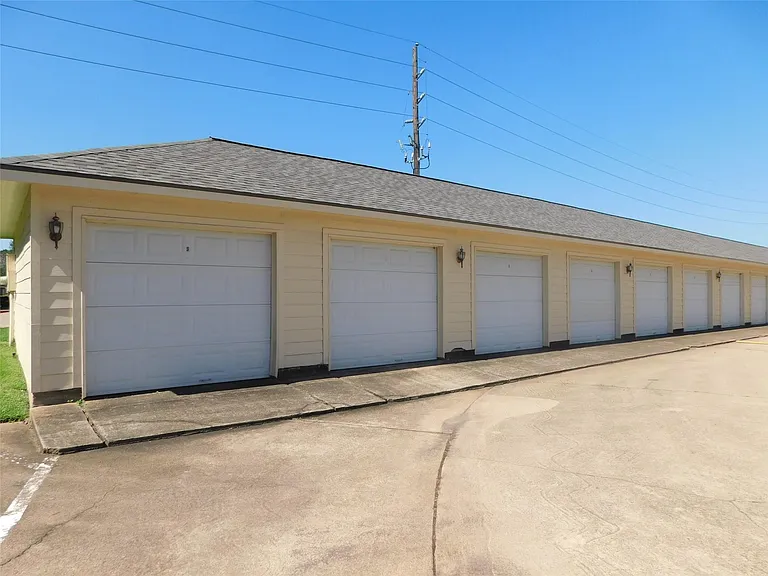 2710 Grants Lake Blvd #J2 — Photo 45