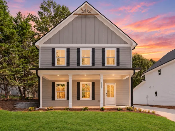 5224 Chattahoochee St, Flowery Branch, GA 30542