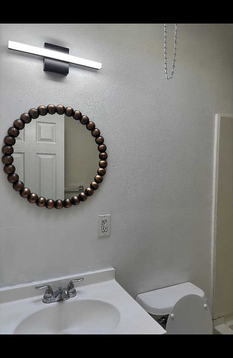 2 bed, 980 sqft, $1,400 — Photo 2