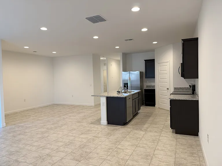 1840 W Spaulding Ave — Photo 5